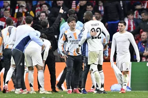 ريال مدريد يُقيم أوراقه.. رباعي الملكي في اختبار البقاء